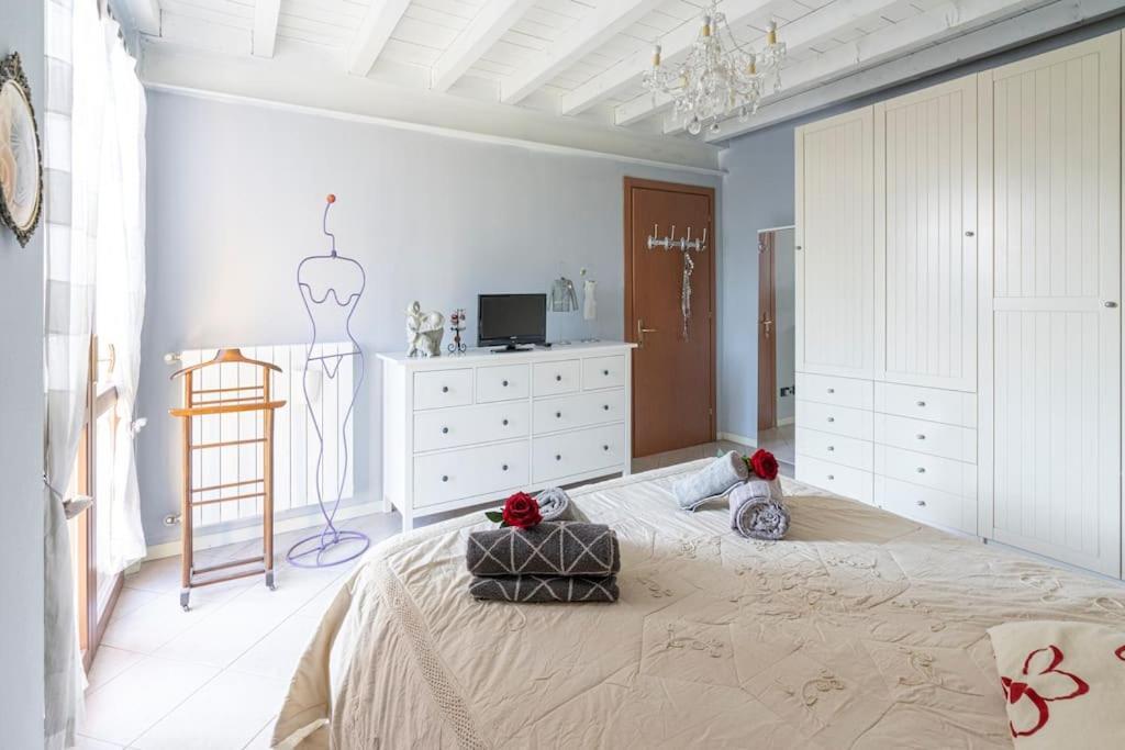Casa Brilde, Appartamento Con Piscina 萨罗 外观 照片